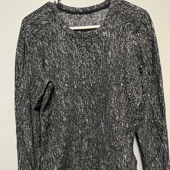 EUC women’s long sleeve lululemon. Size 10 - Picture 1 of 4